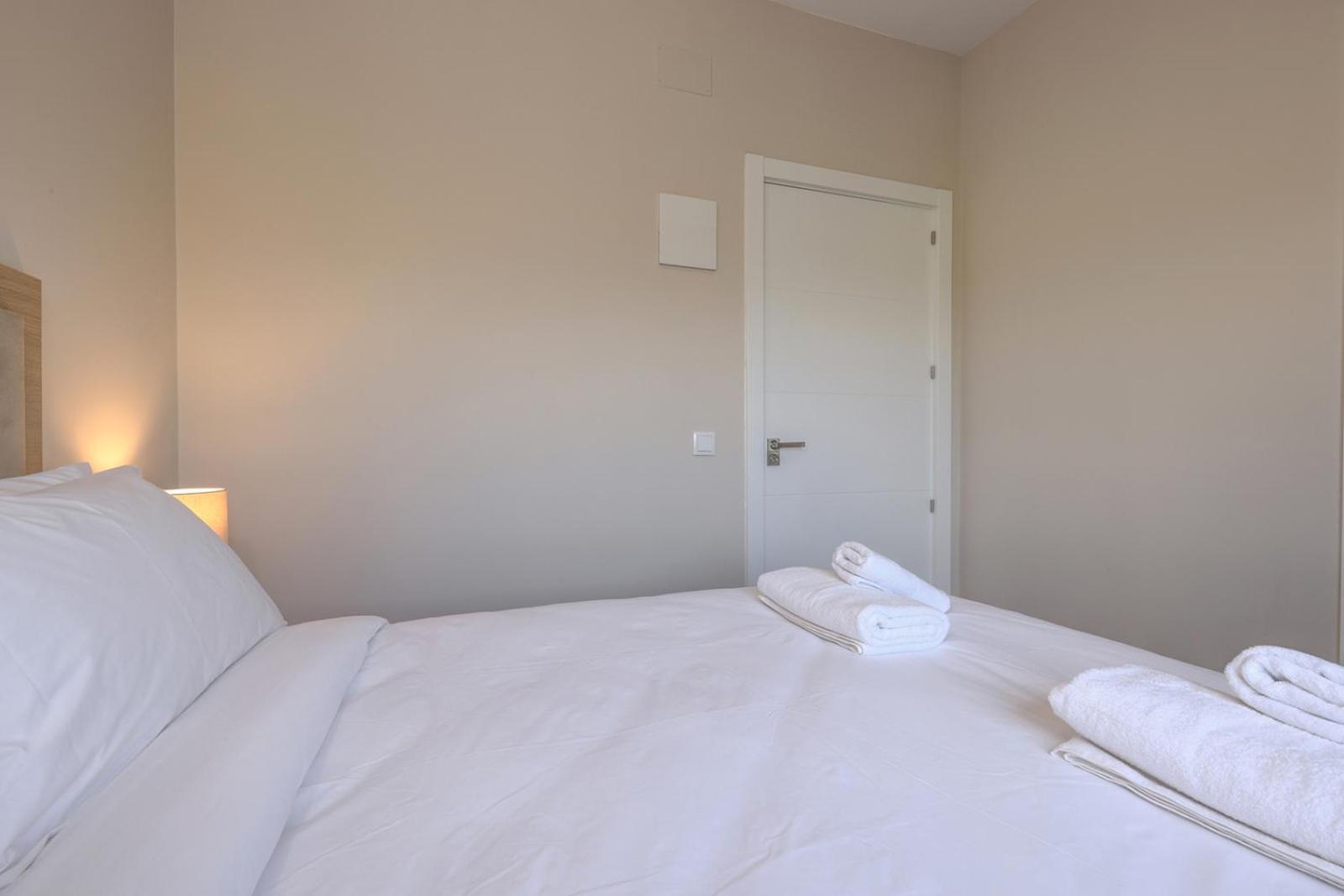 Hostal Puerta Almar إِستيبونا المظهر الخارجي الصورة