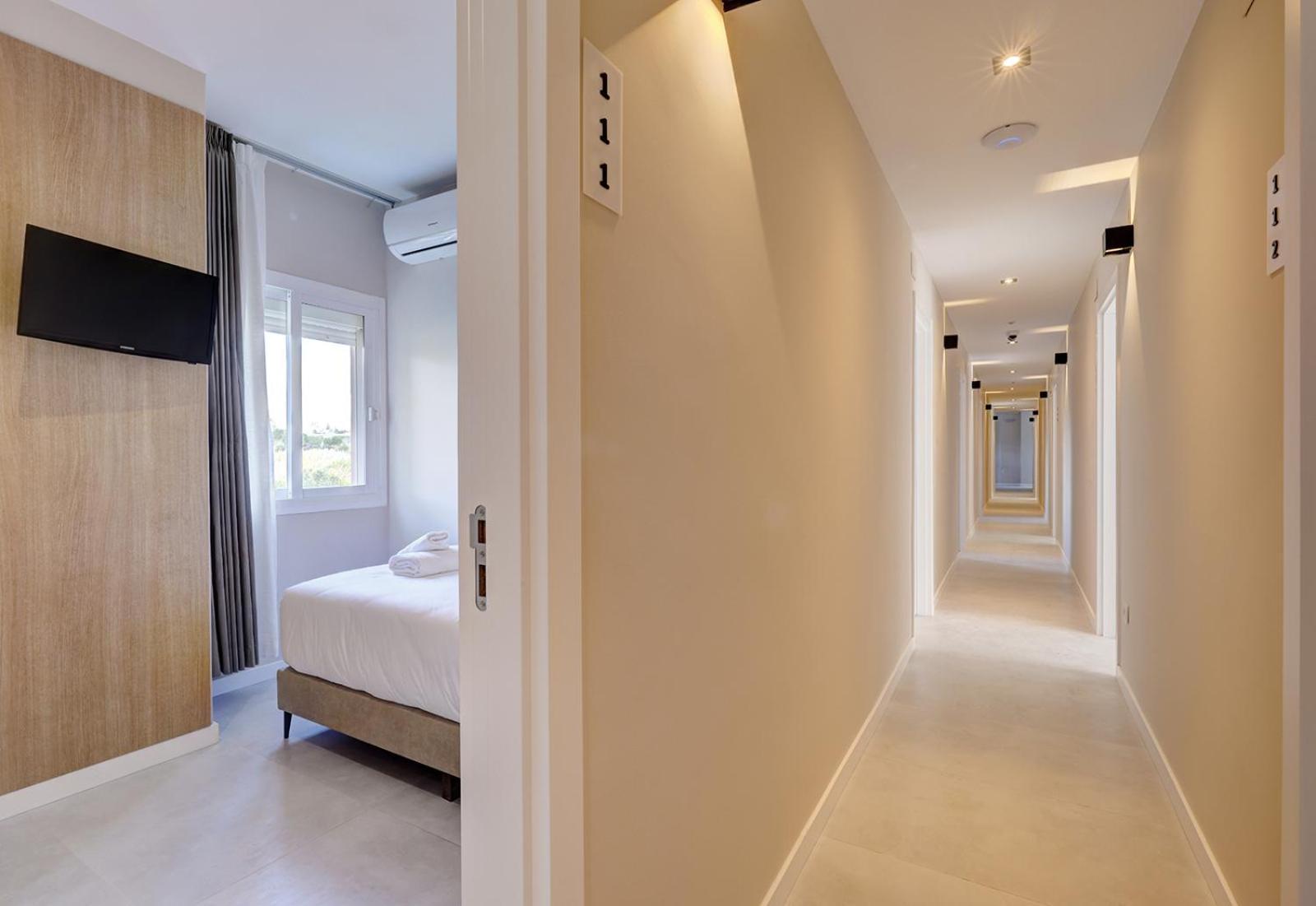 Hostal Puerta Almar إِستيبونا المظهر الخارجي الصورة