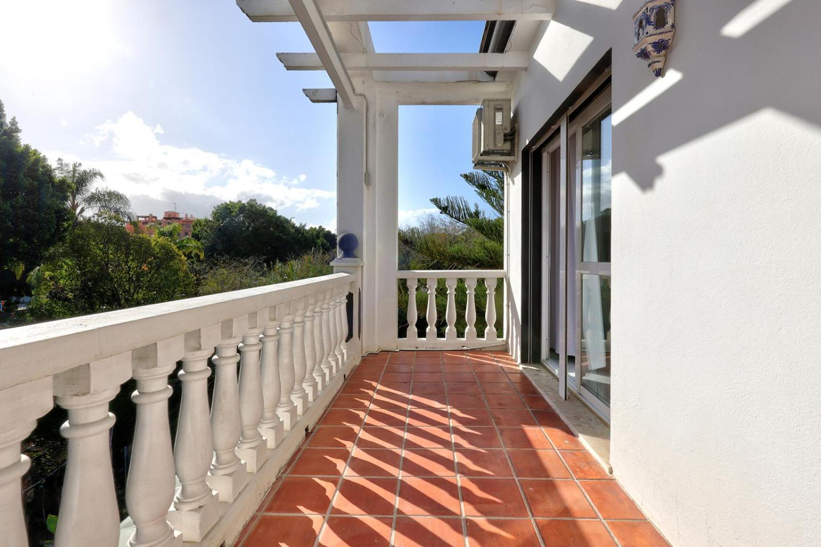 Hostal Puerta Almar إِستيبونا المظهر الخارجي الصورة