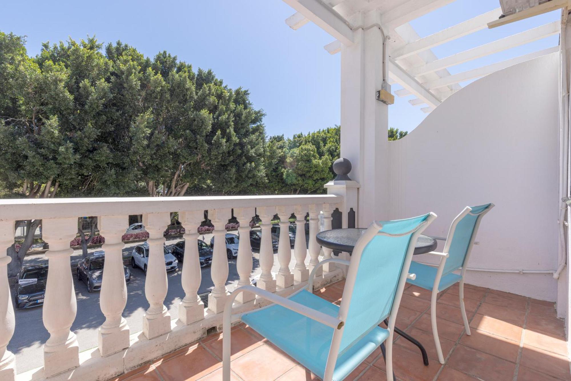 Hostal Puerta Almar إِستيبونا المظهر الخارجي الصورة